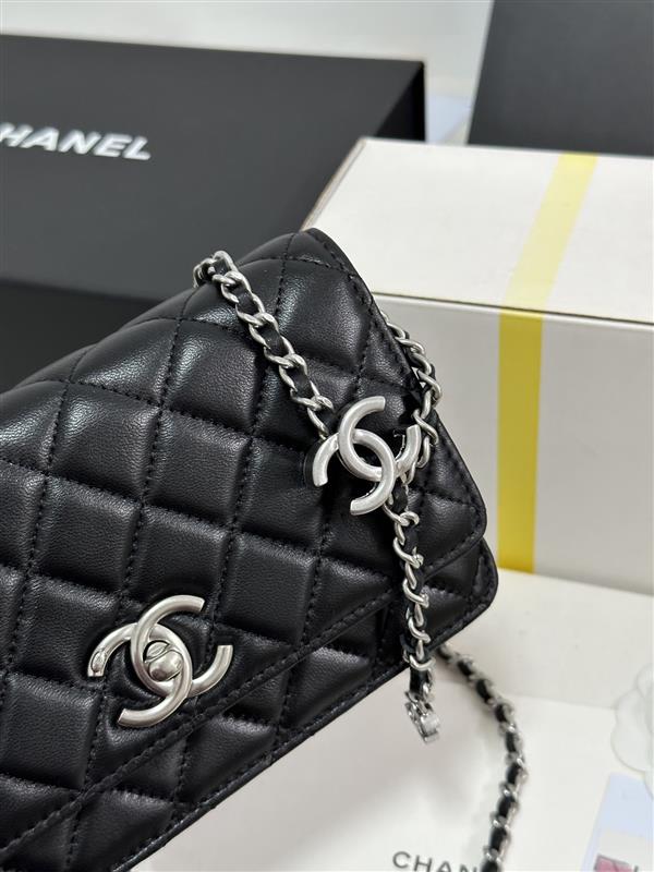 2026127205140300 700